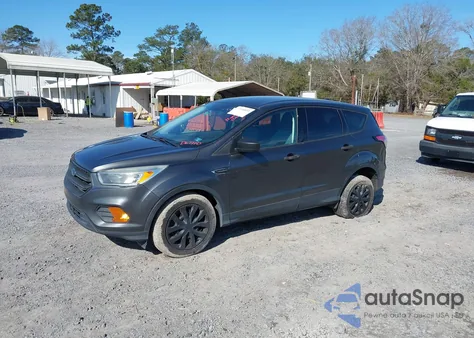 2017 Ford Escape S z USA, uszkodzony, nr VIN 1FMCU0F7XHUD67770